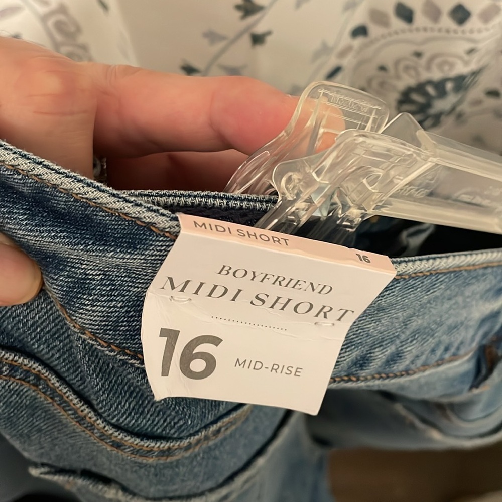 Lane Bryant Boyfriend Denim Women's Shorts - Size 16 - Picture 5 of 5